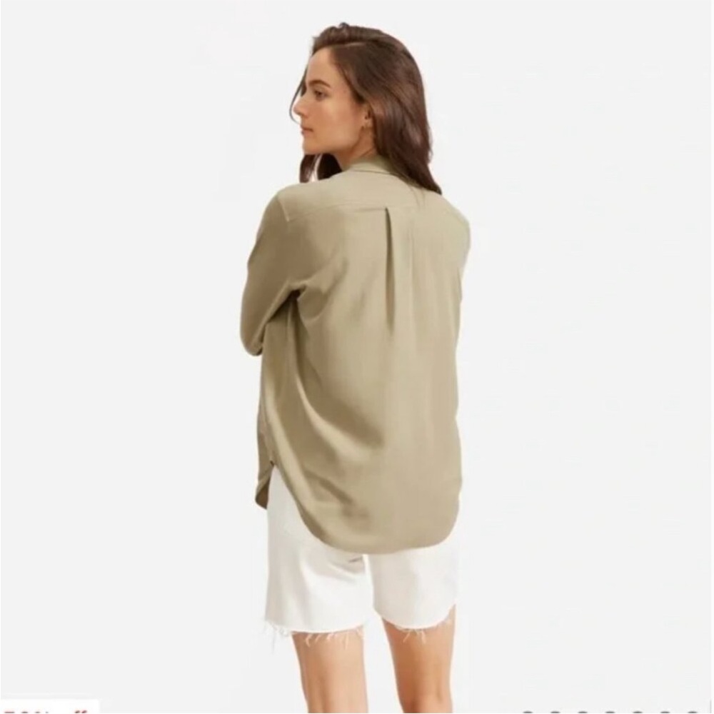 EVERLANE Washable 100% Silk Relaxed Shirt Covert Green Size 6 - Picture 3 of 10